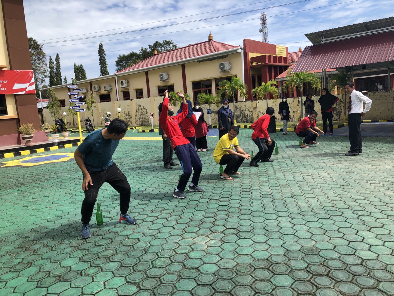 lomba hut ri 77