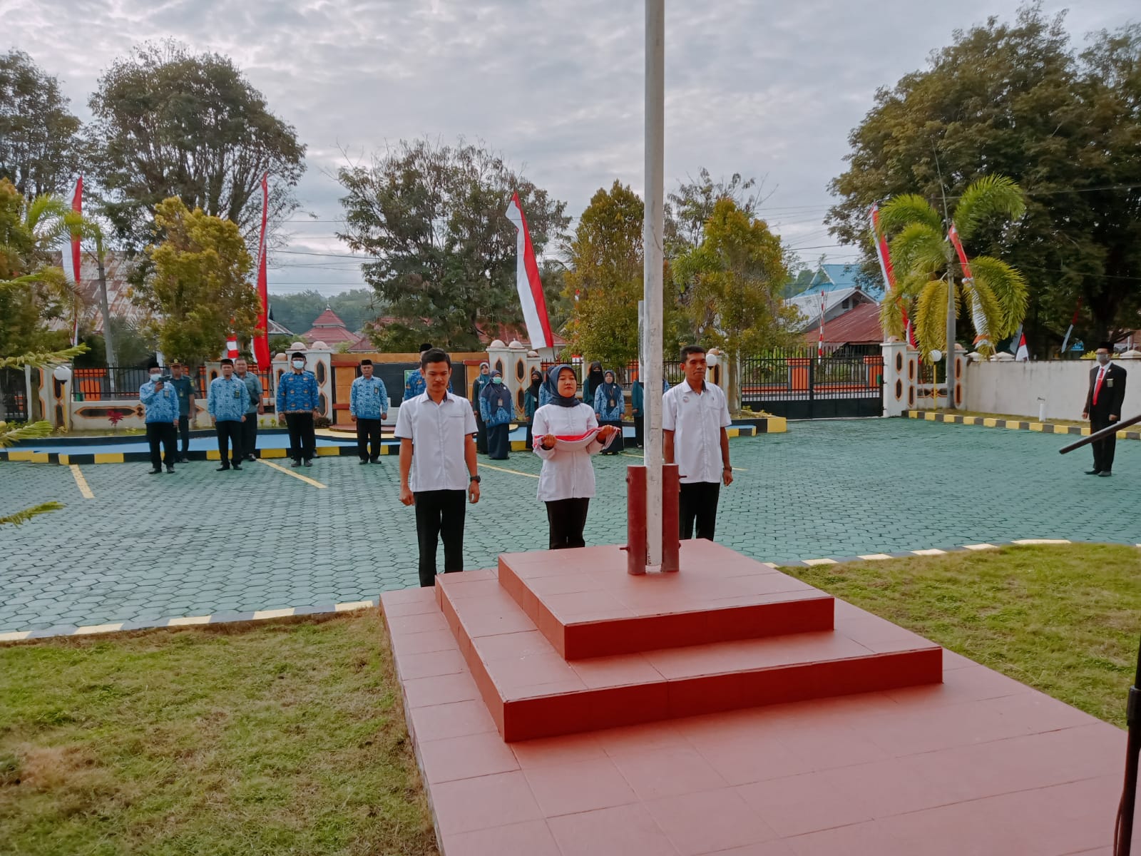 upacara hut ri 77
