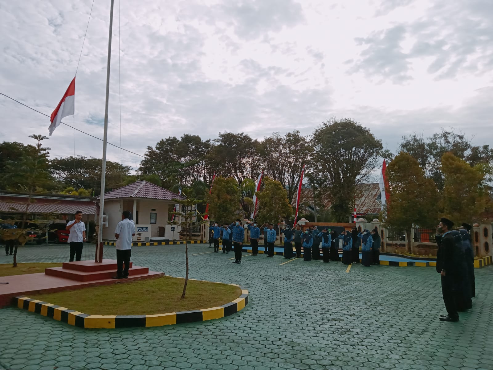 upacara hut ri 77