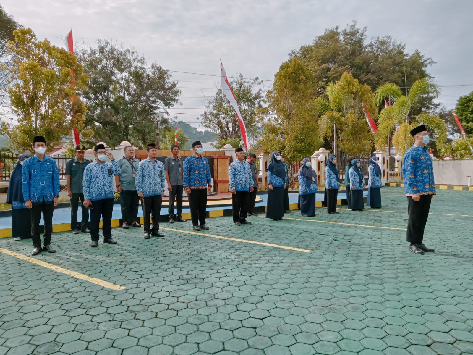 upacara hut ri 77